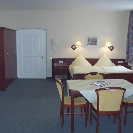 Gasthof Komenský Gäste- Und Tagungshaus