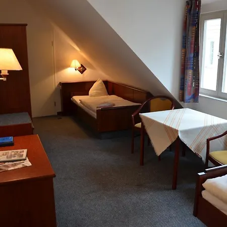 Pensionat Komenský Gäste- Und Tagungshaus *
