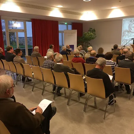 Vendégház Komensky Gaeste- Und Tagungshaus 3*